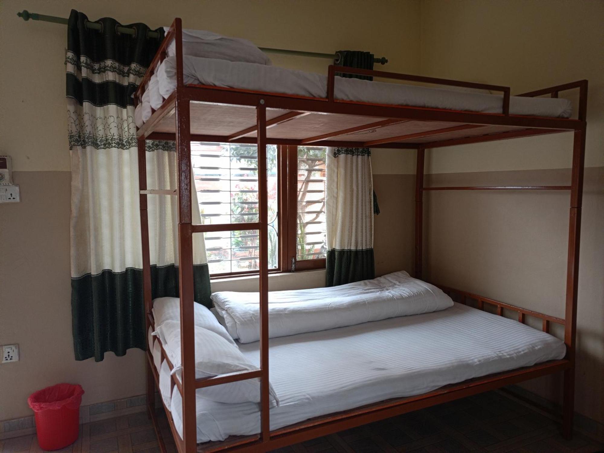 Pokhara Metro Eco Hotel Habitación foto