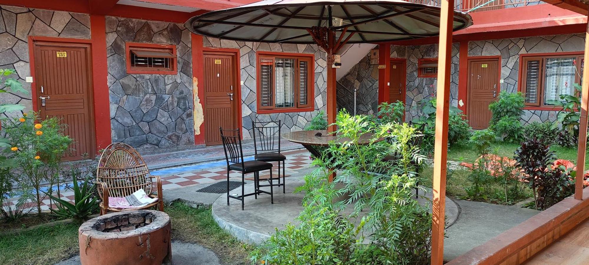 Pokhara Metro Eco Hotel Exterior foto