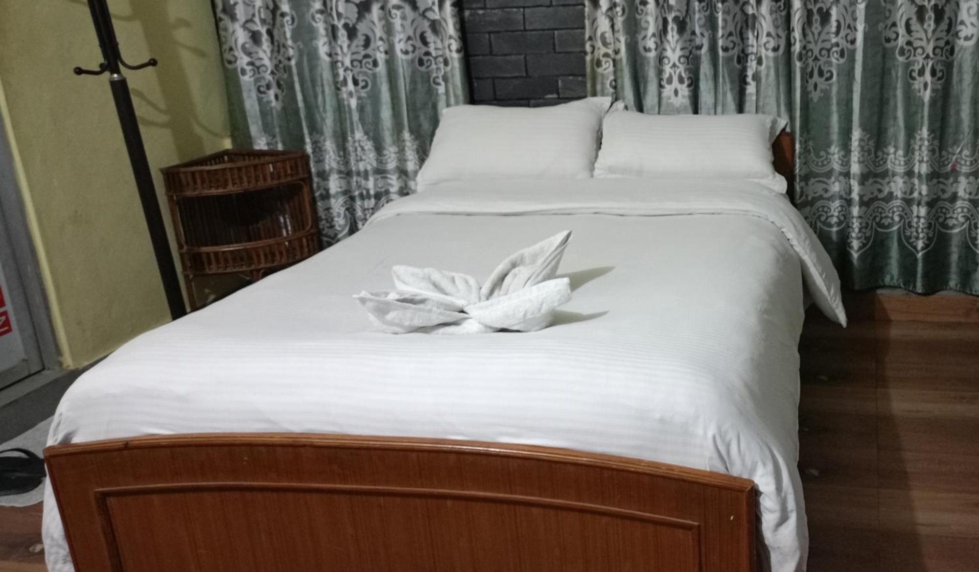 Pokhara Metro Eco Hotel Habitación foto